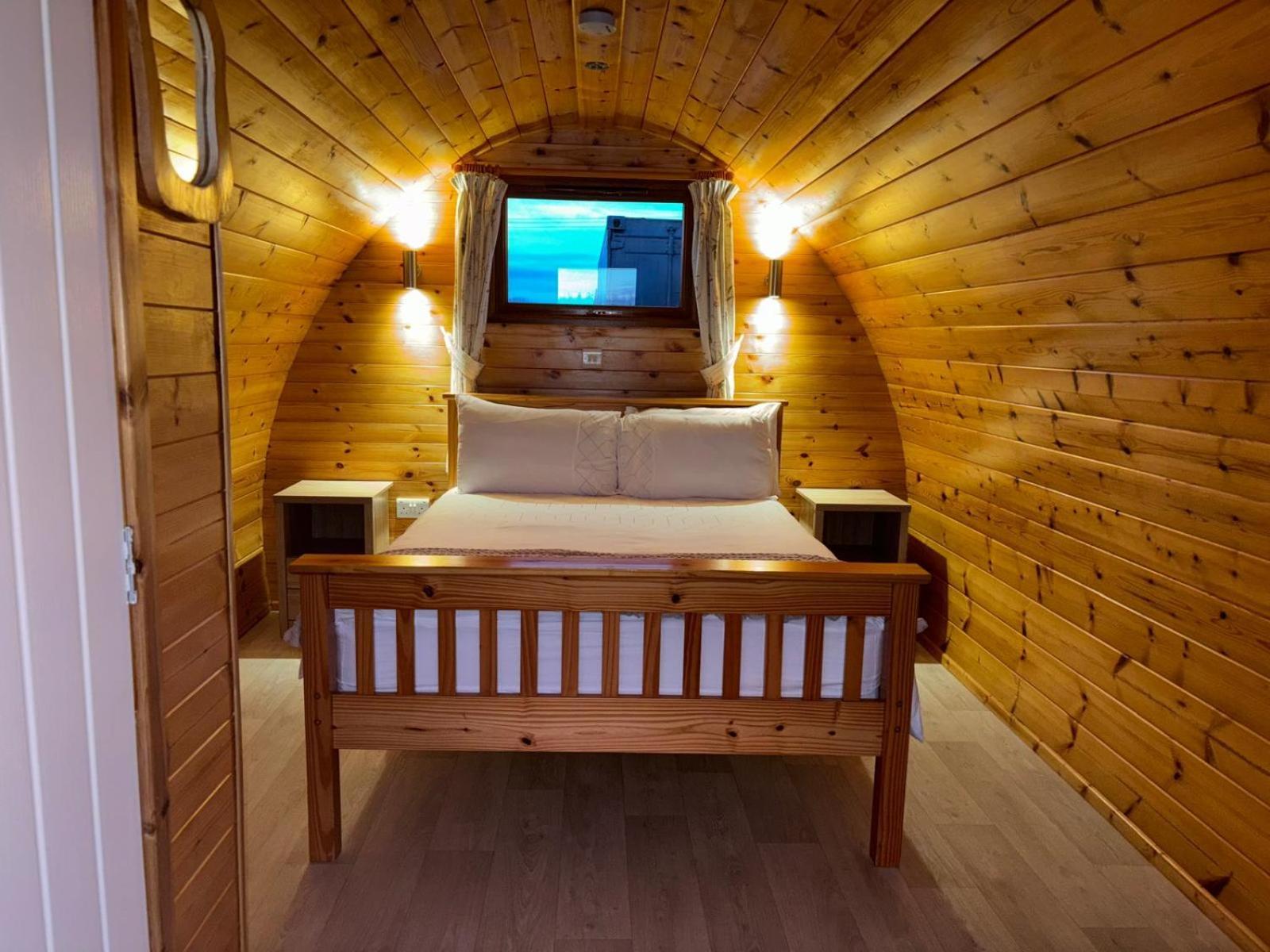 Chalet Emlagh, Self Catering Glamping Pods *